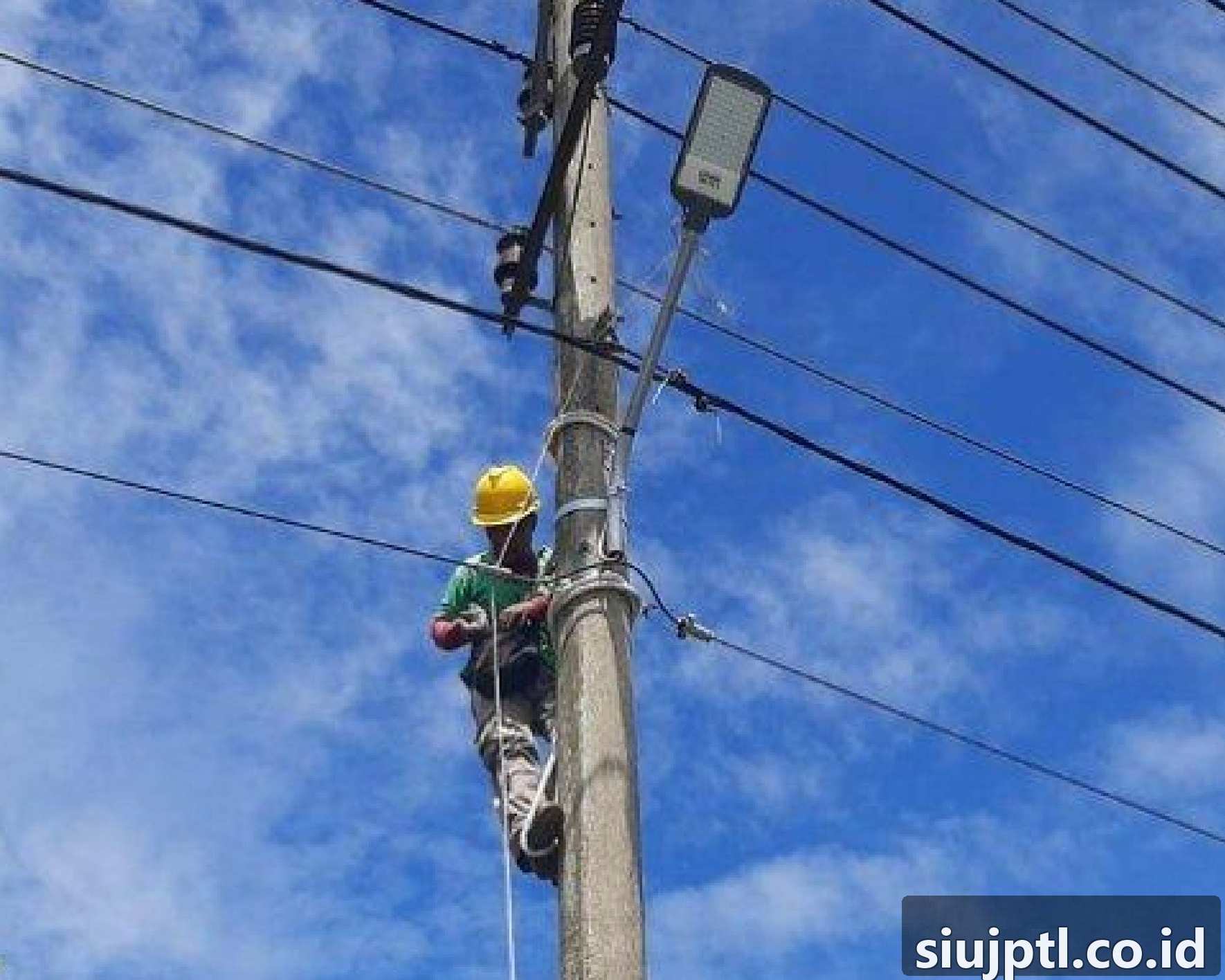 Serkom listrik Teknisi Muda Konsultansi Perencanaan Pemanfaatan Tenaga Listrik Tegangan Rendah