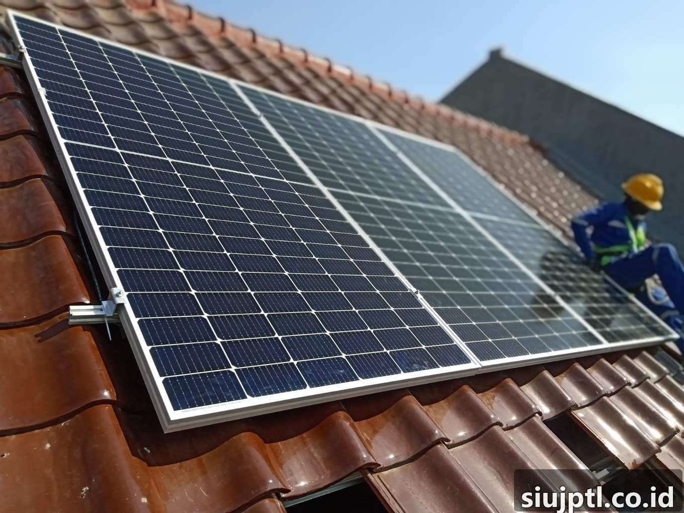 Ilustrasi Ketenagalistrikan: Plts Pembangkit Listrik Tenaga Surya Panel 6 - siujptl.co.id