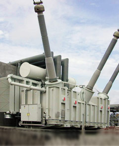 Diagram teknis sederhana aliran daya dari generator melalui GSU ke jaringan transmisi